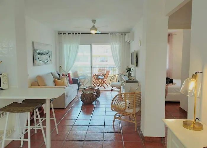 2 Bedroom With Sea Views, Acapulco Playa, Διαμέρισμα