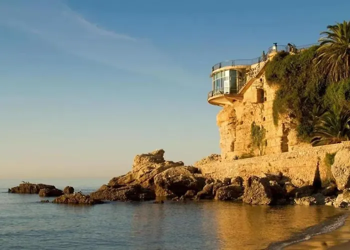 Apartment 2 Bedroom With Sea Views, Acapulco Playa, Nerja